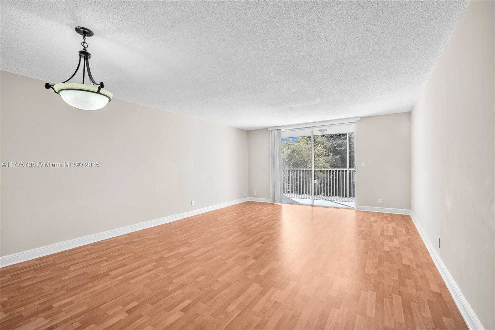 Small Image of 319 NORTH EAST 14TH AVE #202, Hallandale Beach Number 5