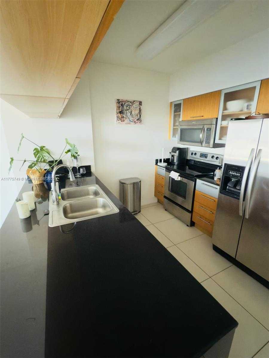 Small Image of 1750 NORTH BAYSHORE DR #1612, Miami Number 10