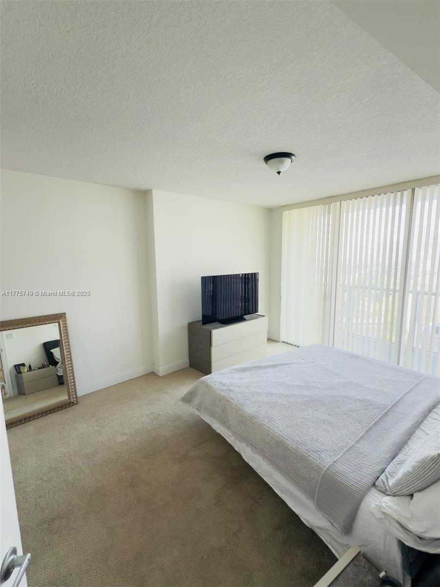 Small Image of 1750 NORTH BAYSHORE DR #1612, Miami Number 13