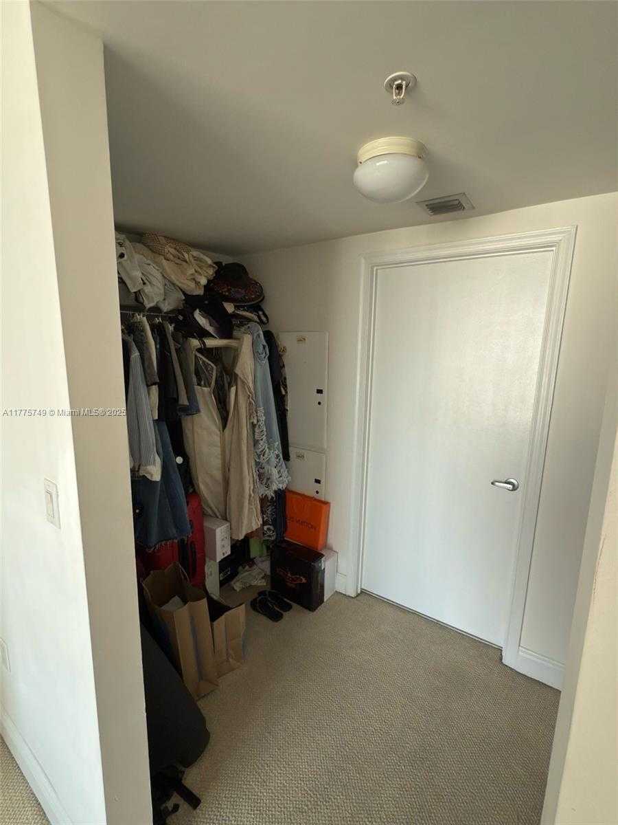 Small Image of 1750 NORTH BAYSHORE DR #1612, Miami Number 16