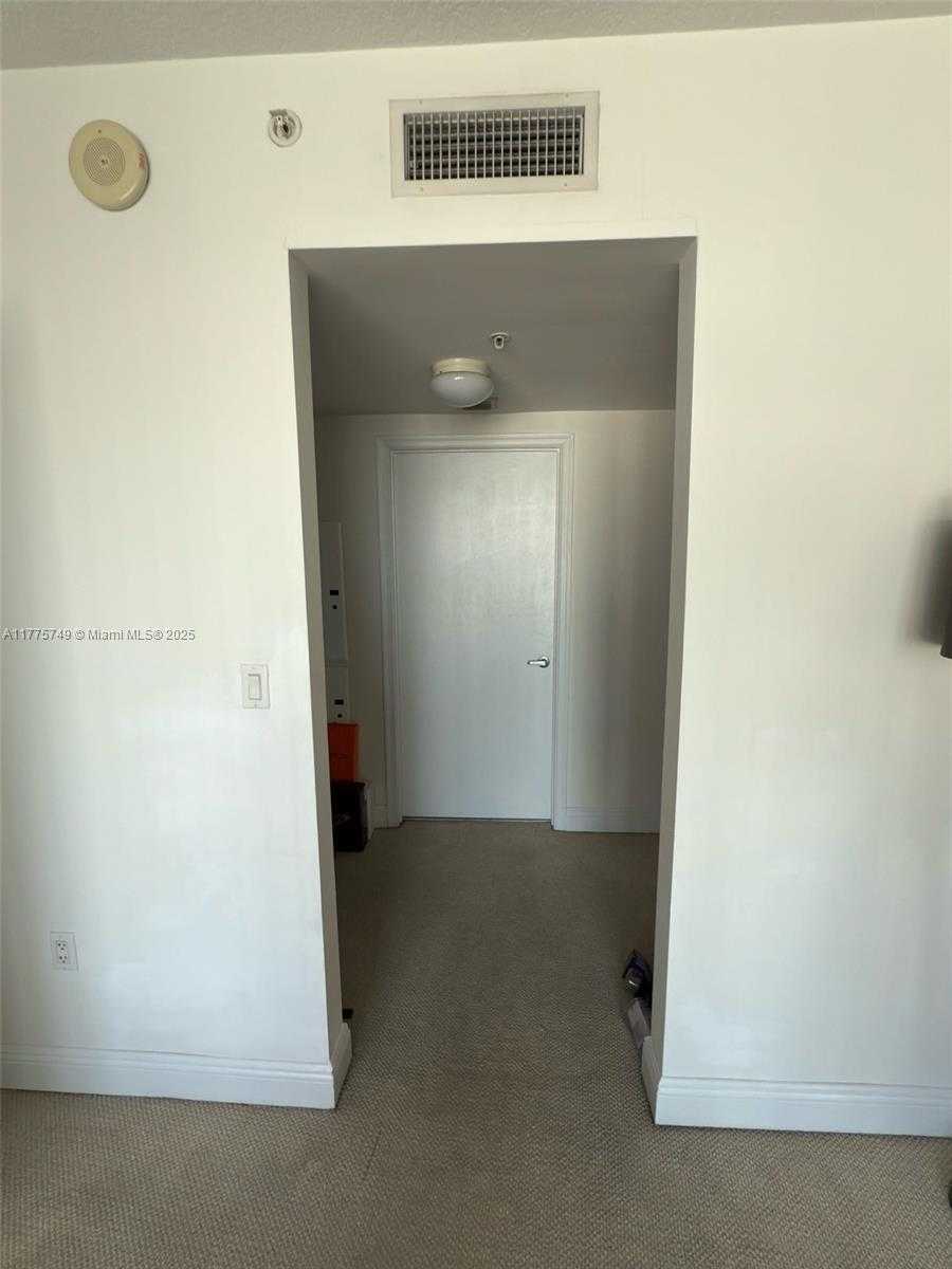 Small Image of 1750 NORTH BAYSHORE DR #1612, Miami Number 17