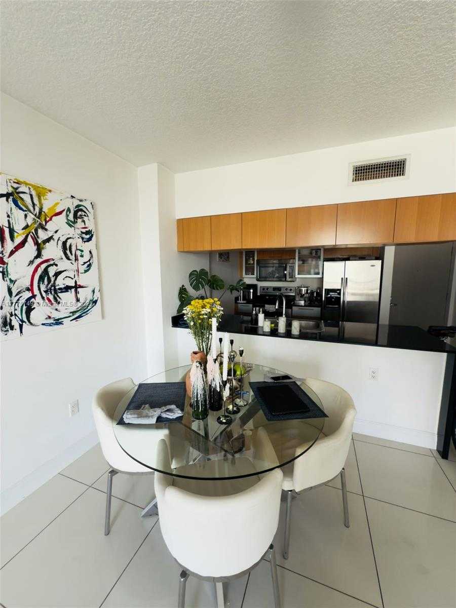 Small Image of 1750 NORTH BAYSHORE DR #1612, Miami Number 9