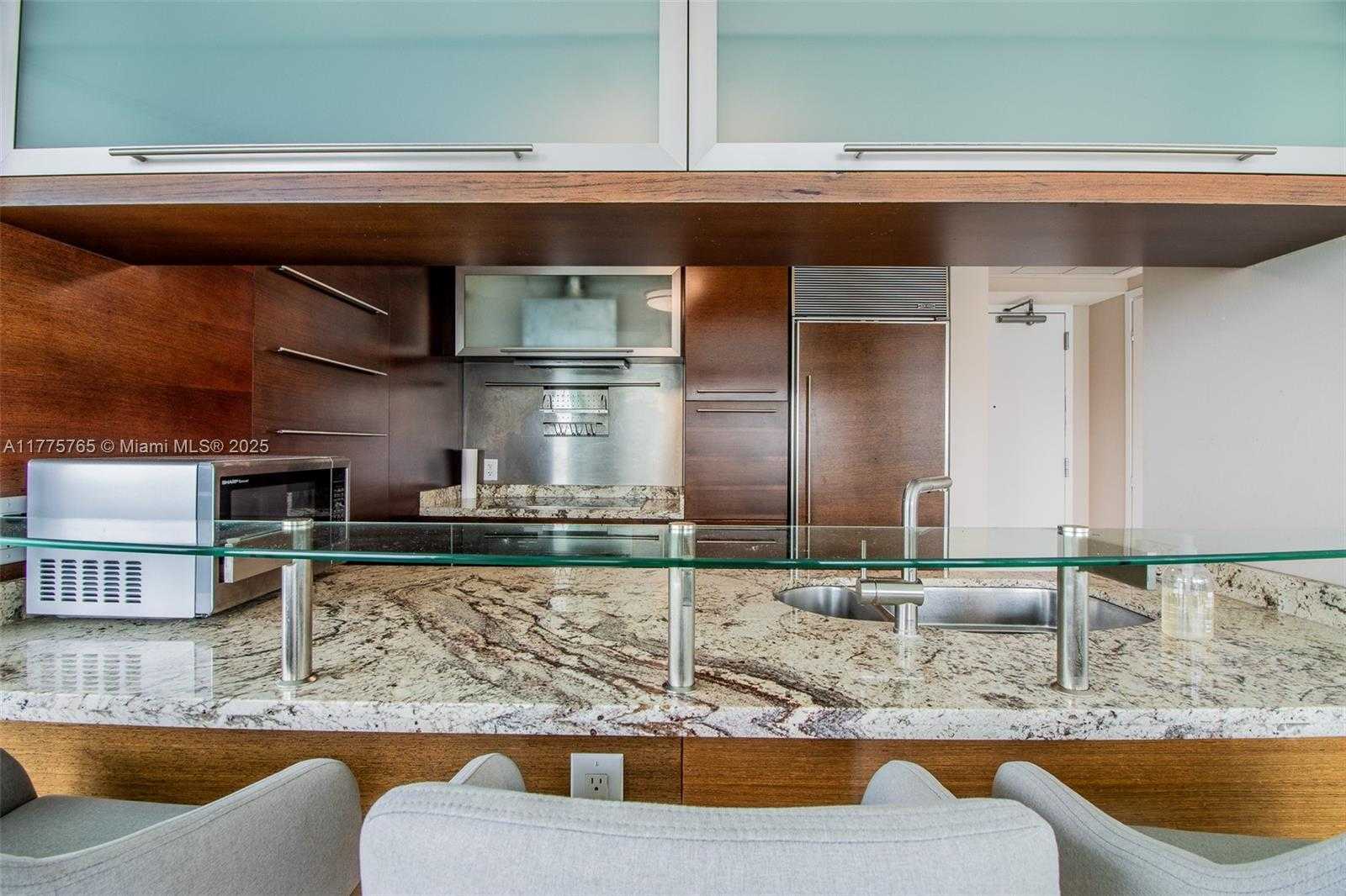 Small Image of 6000 INDIAN CREEK DR #11A, Miami Beach Number 13