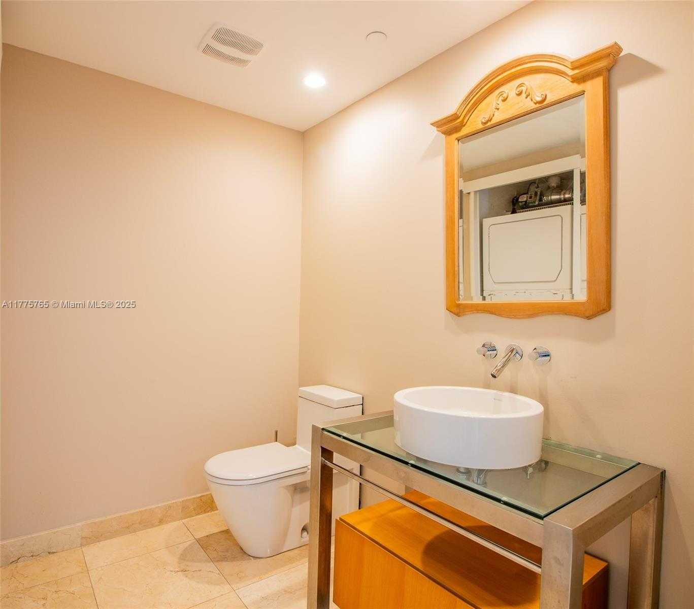 Small Image of 6000 INDIAN CREEK DR #11A, Miami Beach Number 30