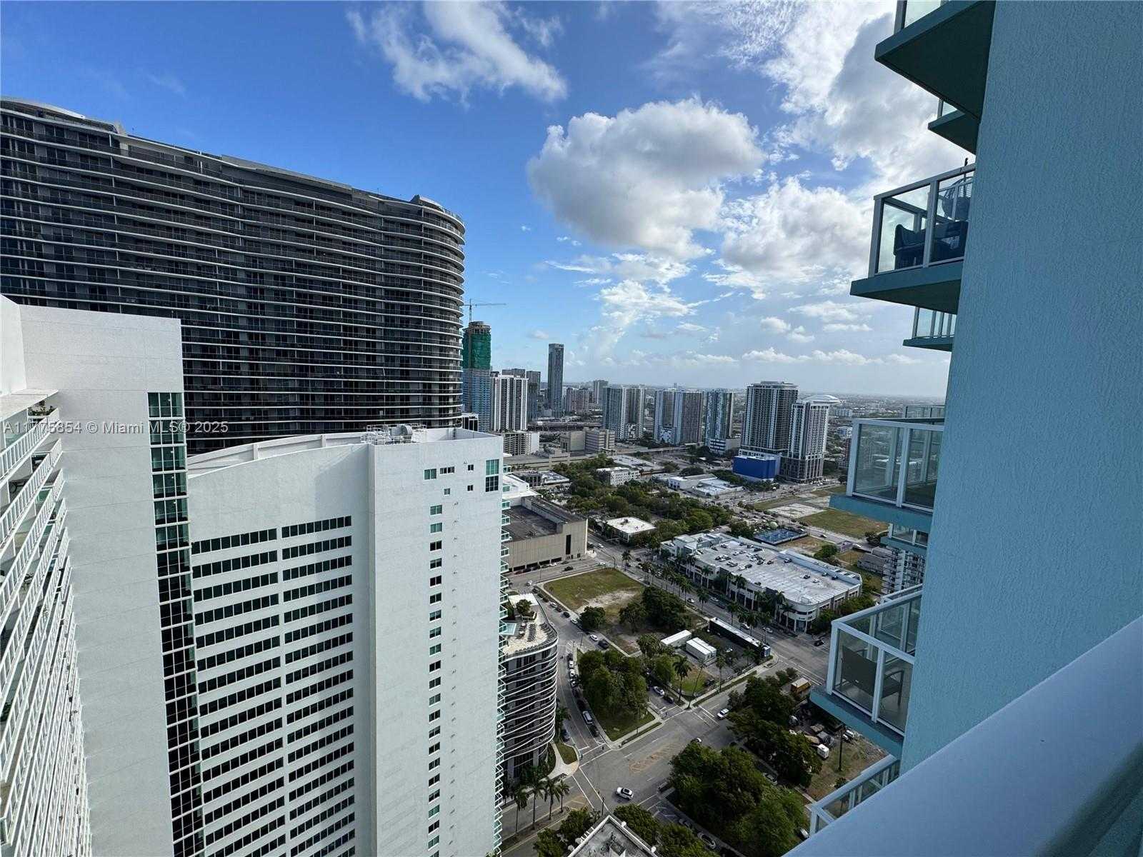 Small Image of 1900 NORTH BAYSHORE DR #4005, Miami Number 14