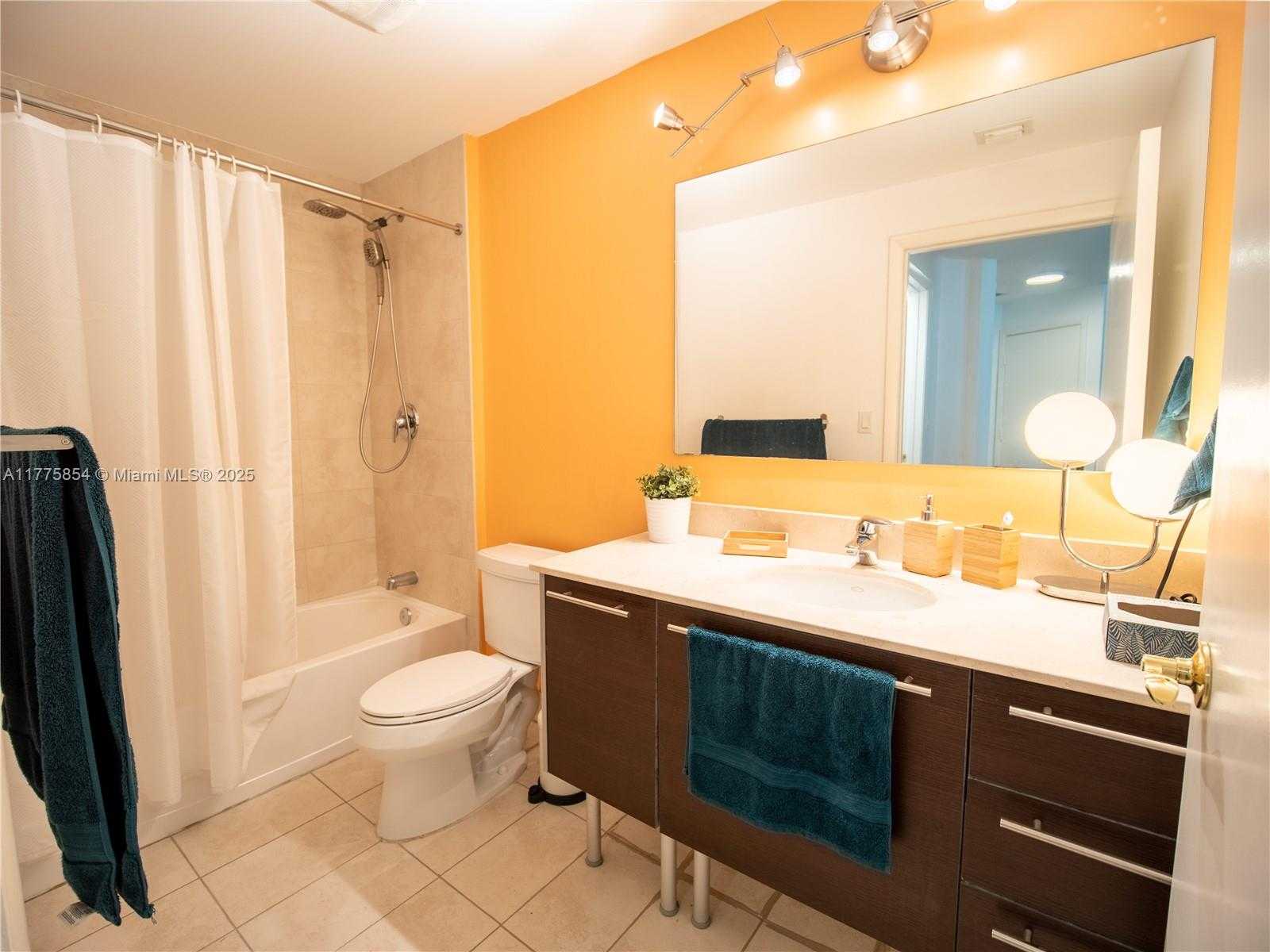 Small Image of 1900 NORTH BAYSHORE DR #4005, Miami Number 5