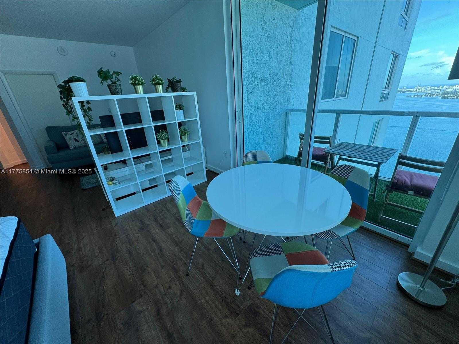 Small Image of 1900 NORTH BAYSHORE DR #4005, Miami Number 8