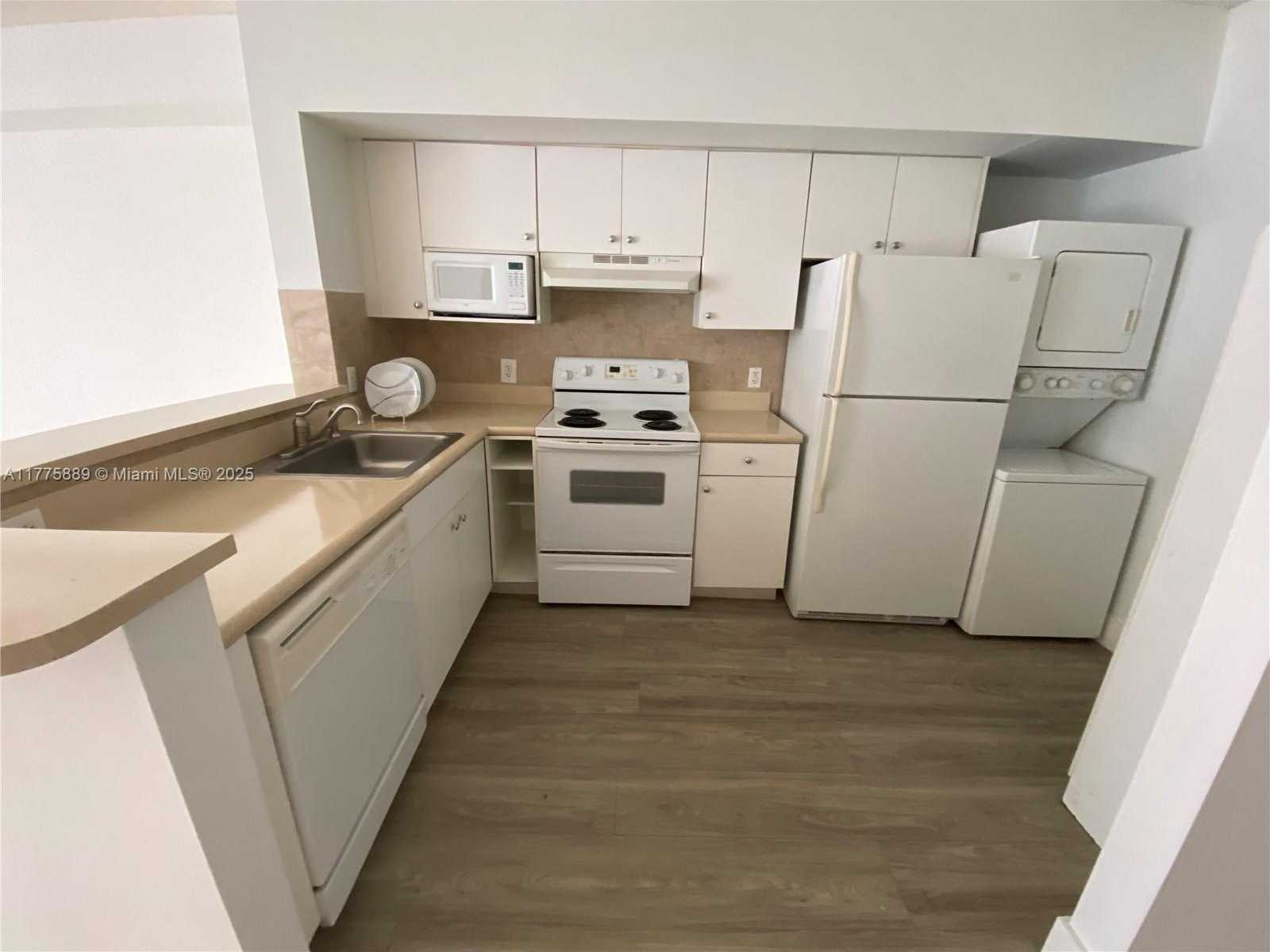 Small Image of 5085 NW 7th St, Miami, FL 33126, USA Number 2