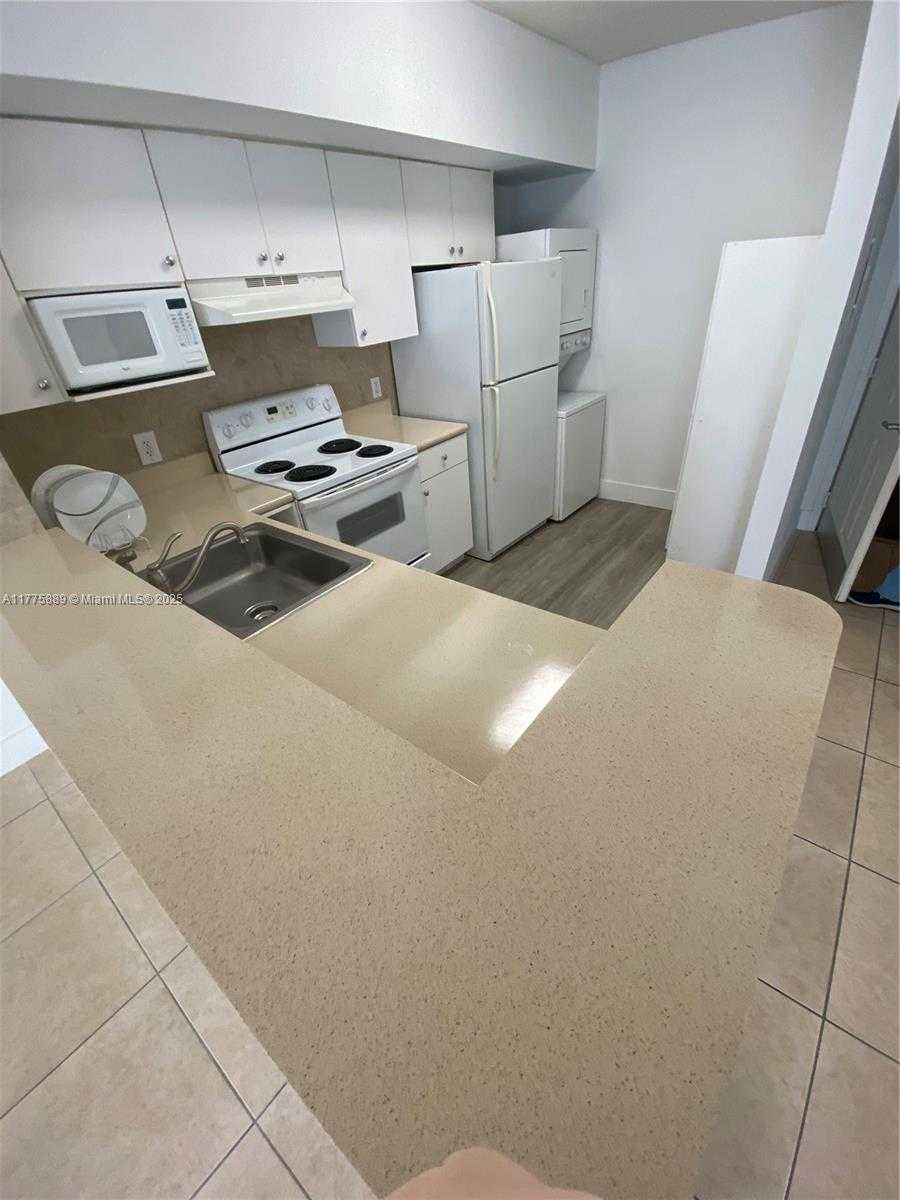 Small Image of 5085 NW 7th St, Miami, FL 33126, USA Number 3