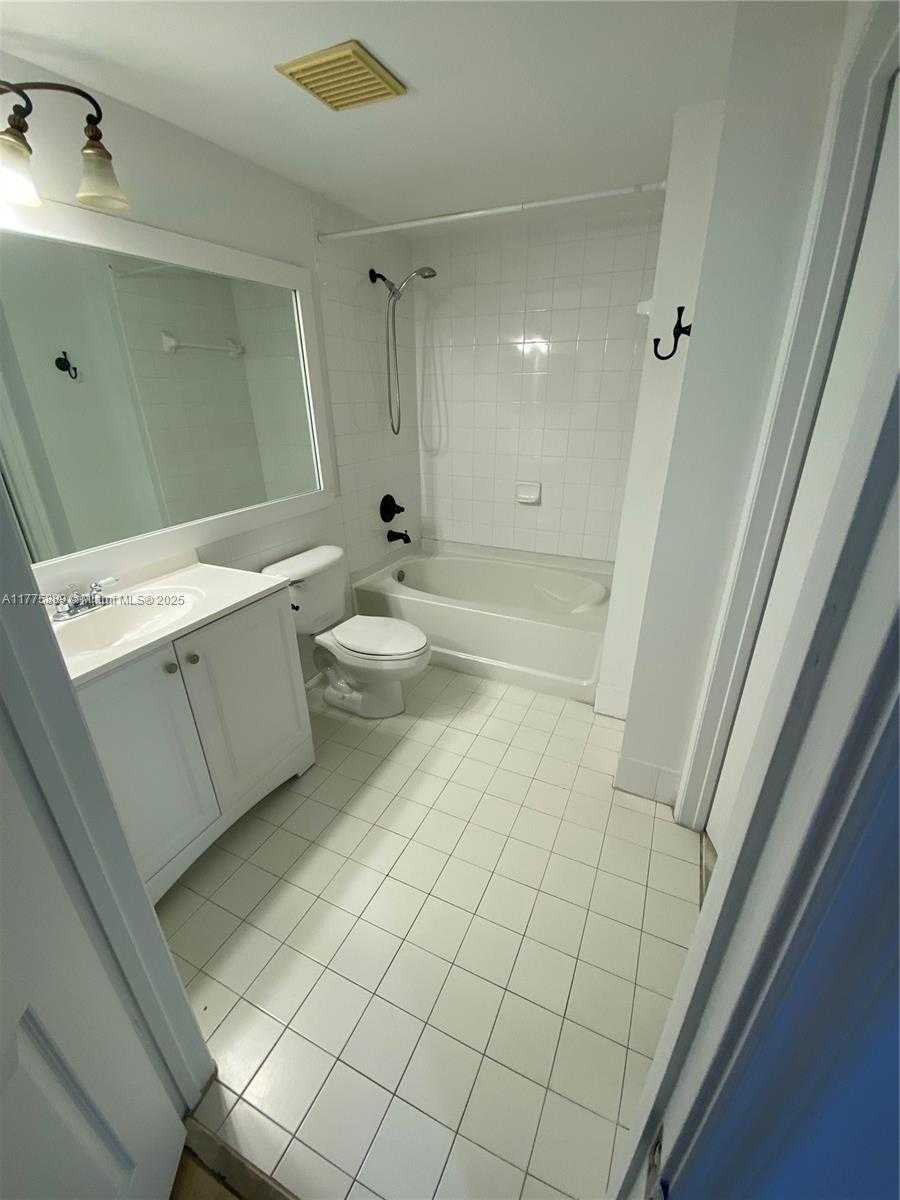 Small Image of 5085 NW 7th St, Miami, FL 33126, USA Number 5
