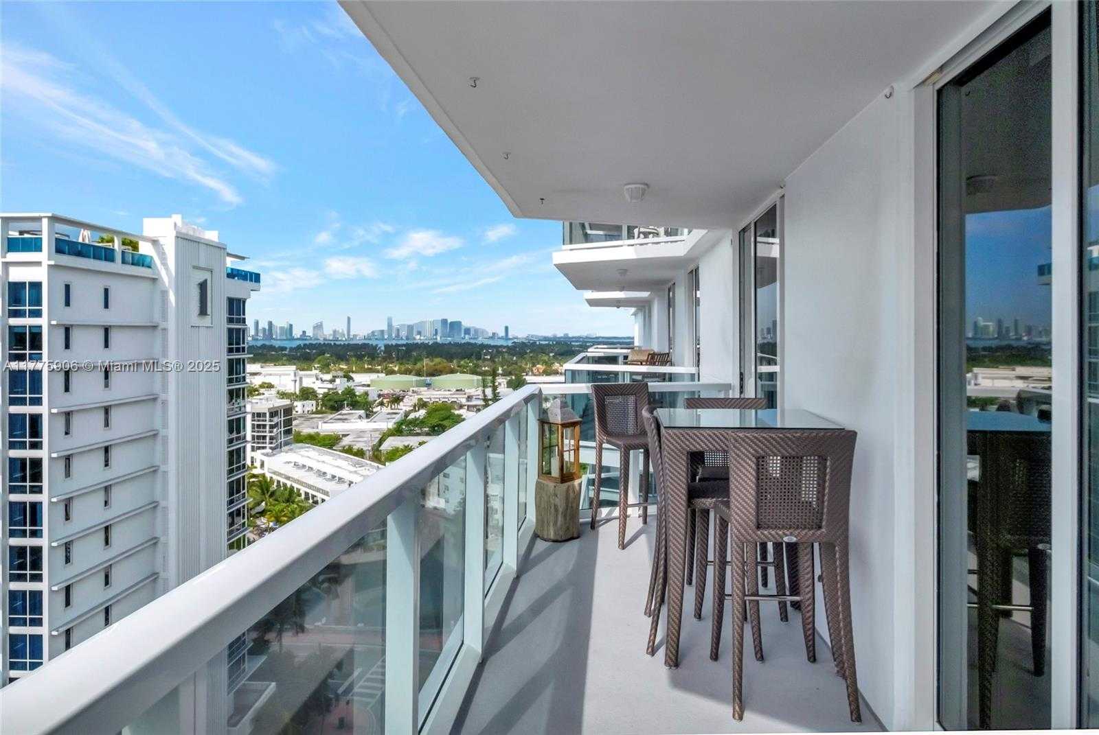 Small Image of 2401 COLLINS AVE #1805, Miami Beach Number 10