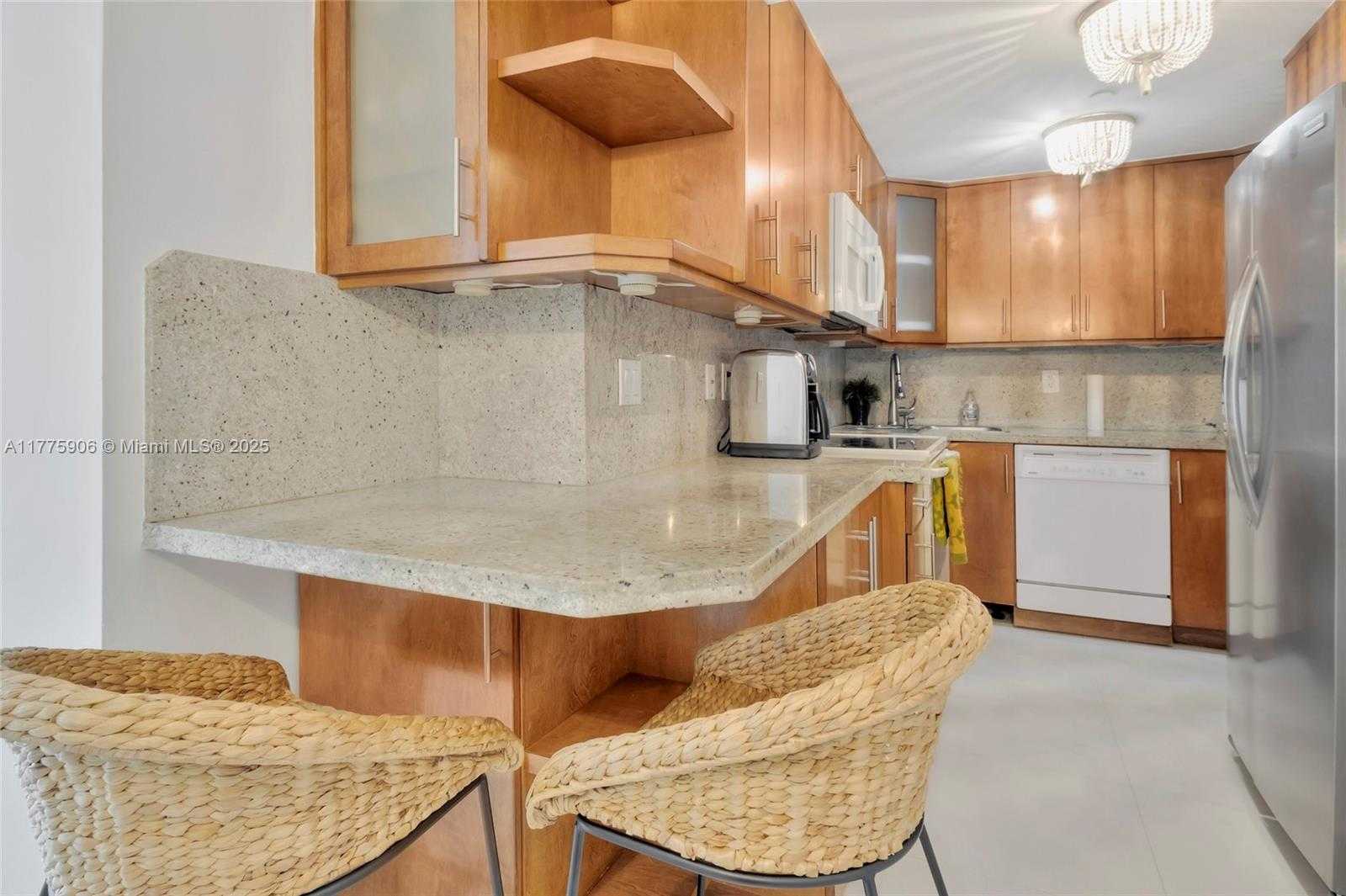 Small Image of 2401 COLLINS AVE #1805, Miami Beach Number 15