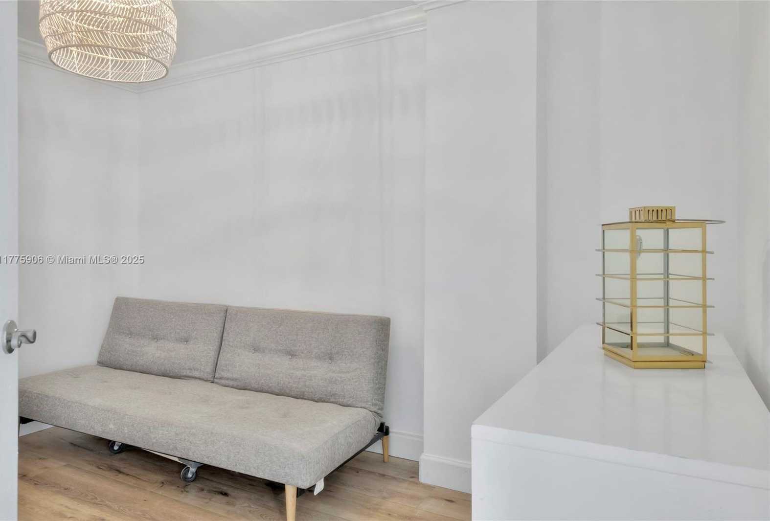Small Image of 2401 COLLINS AVE #1805, Miami Beach Number 19