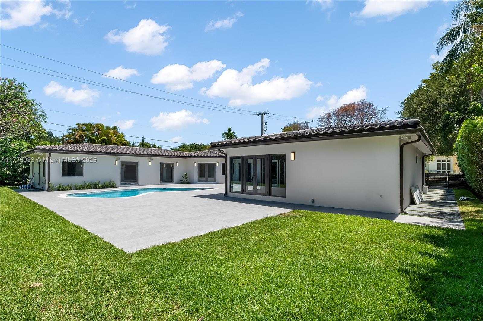 Small Image of 1107 ALFONSO AVE, Coral Gables Number 37