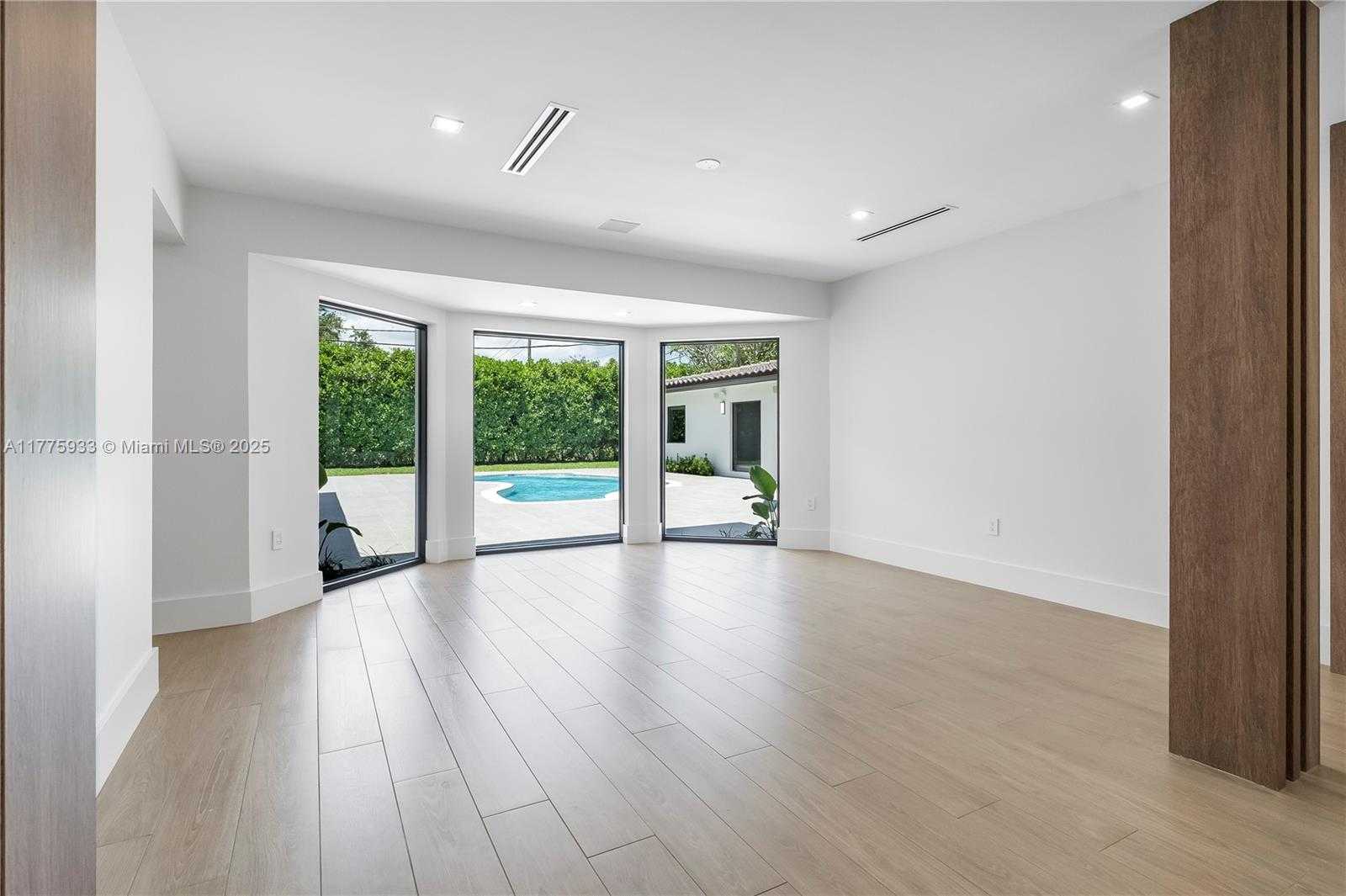 Small Image of 1107 ALFONSO AVE, Coral Gables Number 6