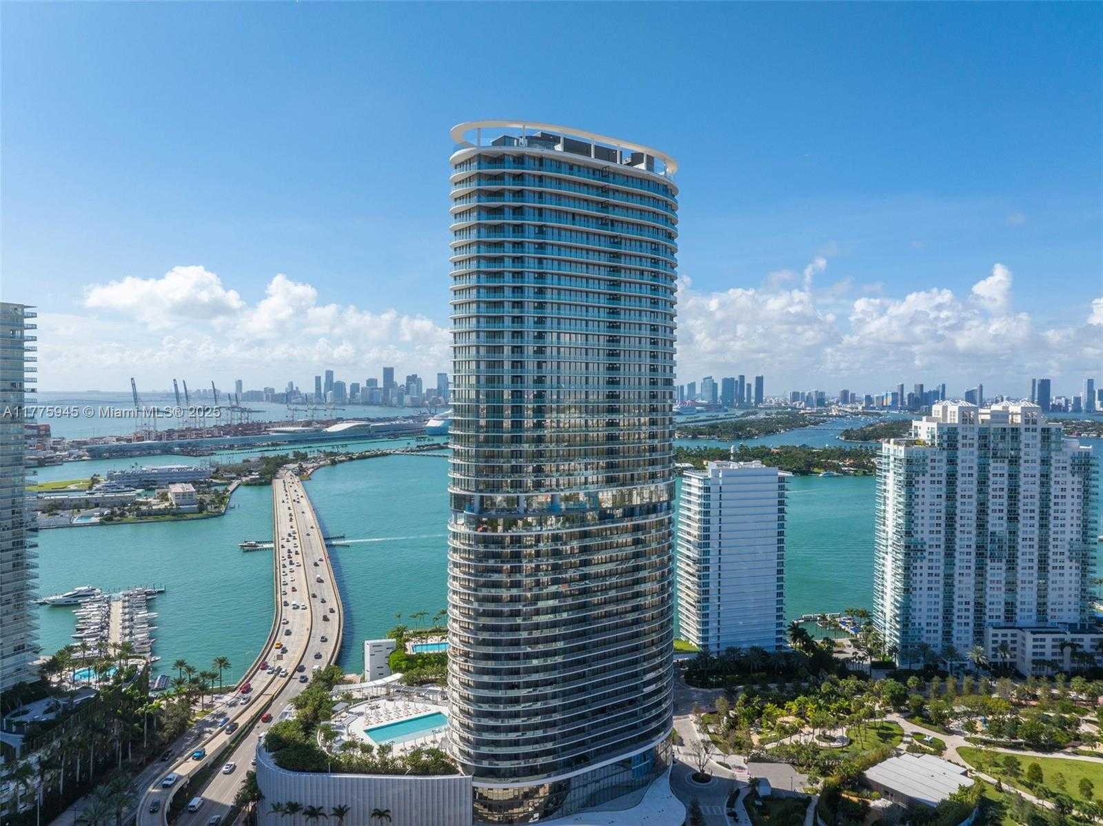 Small Image of 500 ALTON #801, Miami Beach Number 16
