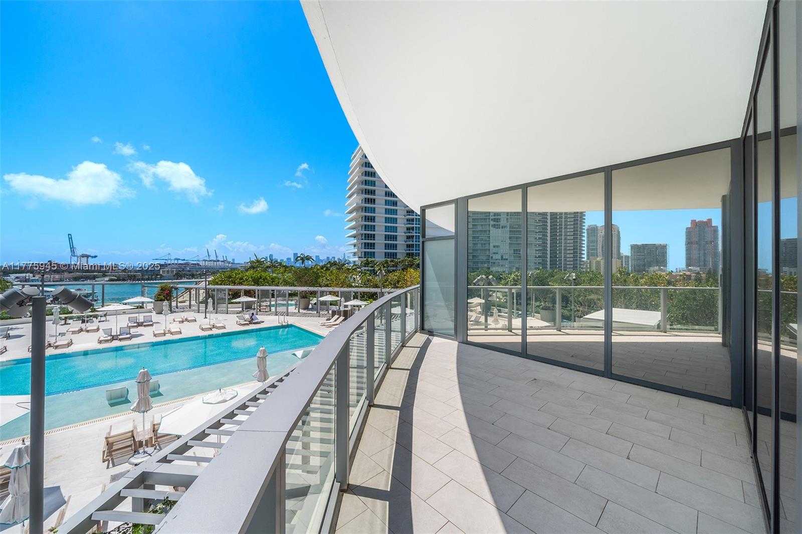 Small Image of 500 ALTON #801, Miami Beach Number 4
