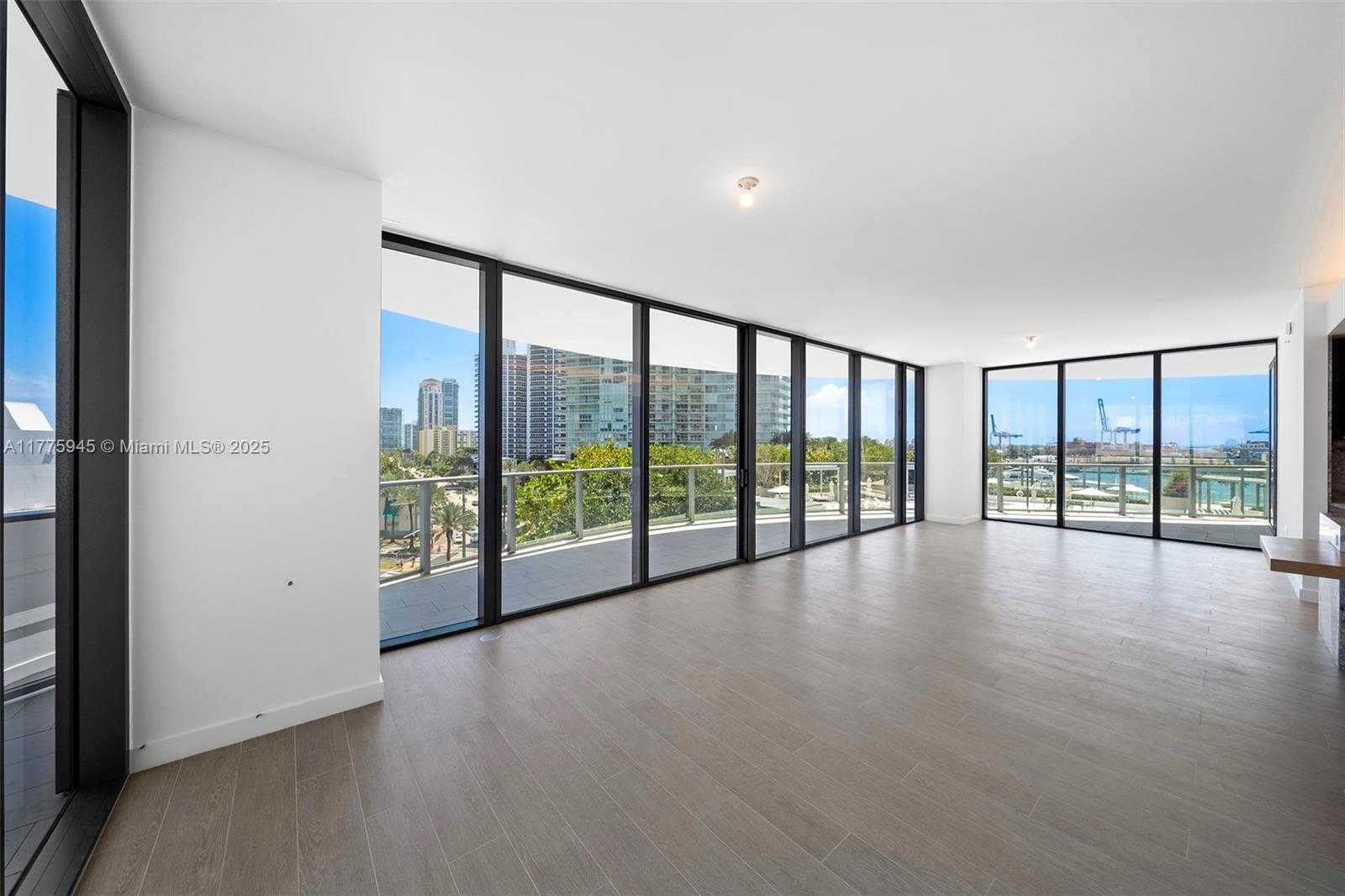 Small Image of 500 ALTON #801, Miami Beach Number 6