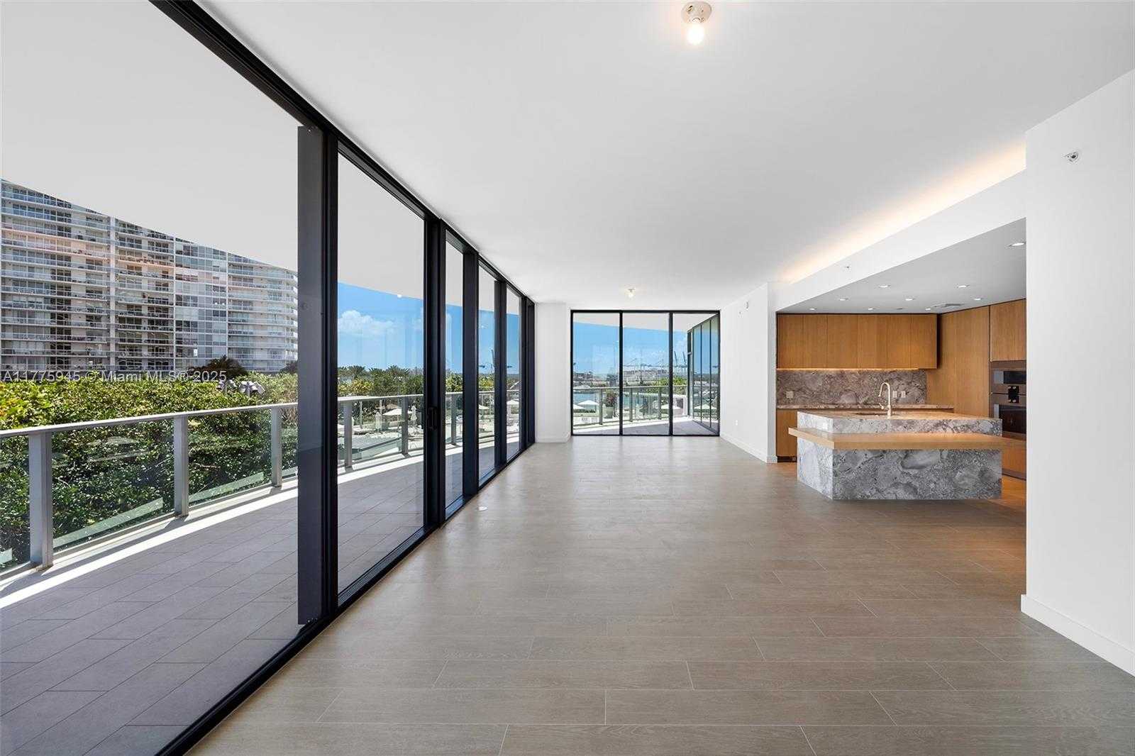 Small Image of 500 ALTON #801, Miami Beach Number 7