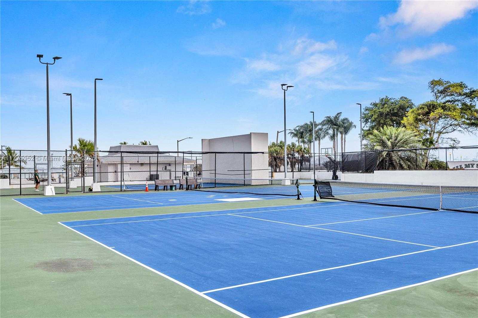 Small Image of 600 NORTH EAST 36TH ST #1723, Miami Number 25