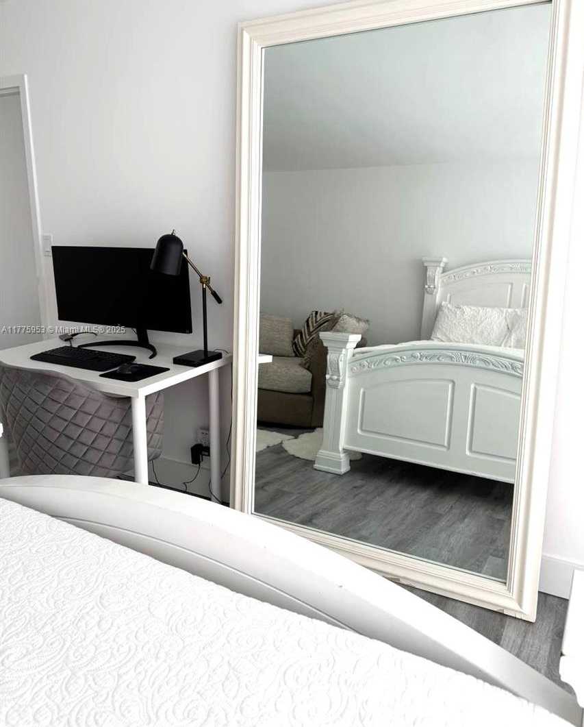 Small Image of 17011 NORTH BAY RD #814, Sunny Isles Beach Number 16