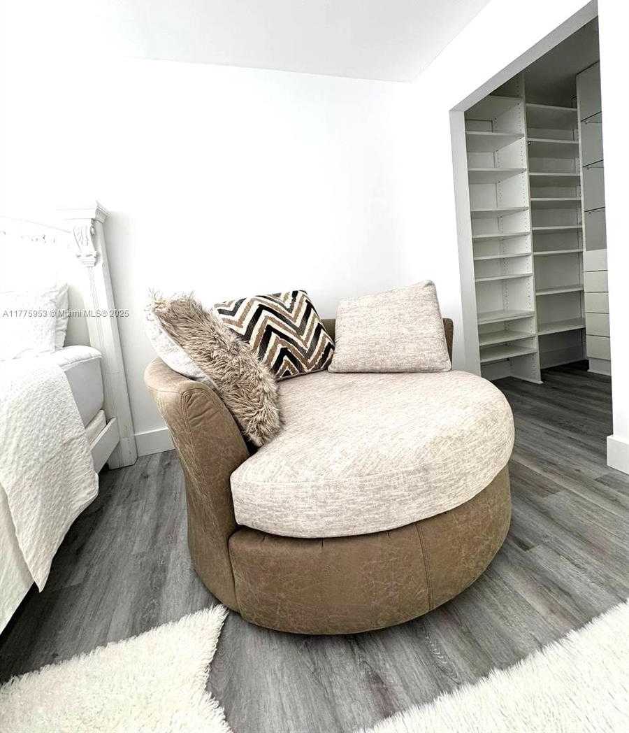 Small Image of 17011 NORTH BAY RD #814, Sunny Isles Beach Number 21