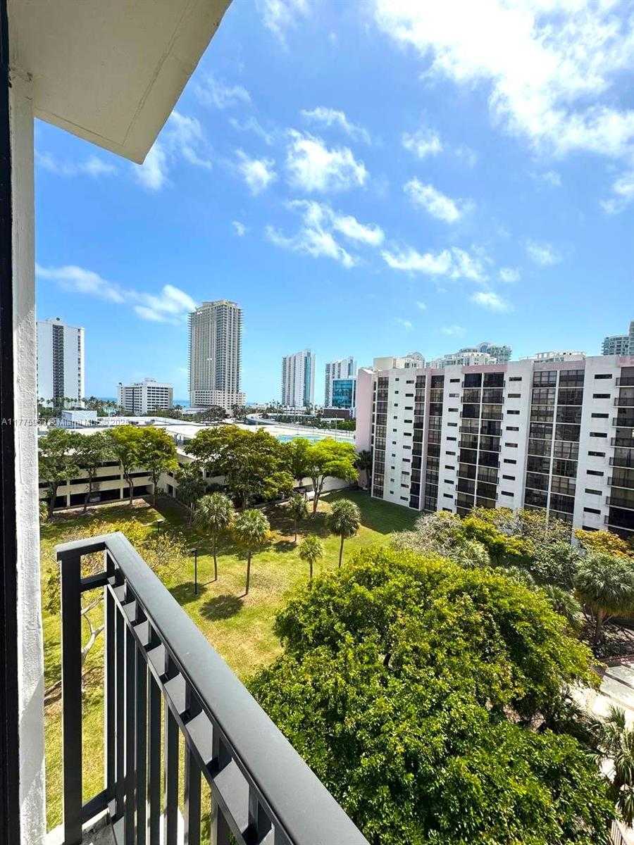 Small Image of 17011 NORTH BAY RD #814, Sunny Isles Beach Number 28
