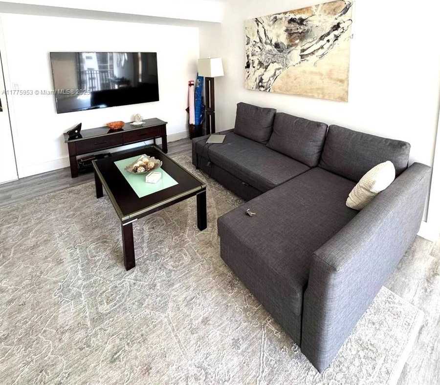 Small Image of 17011 NORTH BAY RD #814, Sunny Isles Beach Number 6