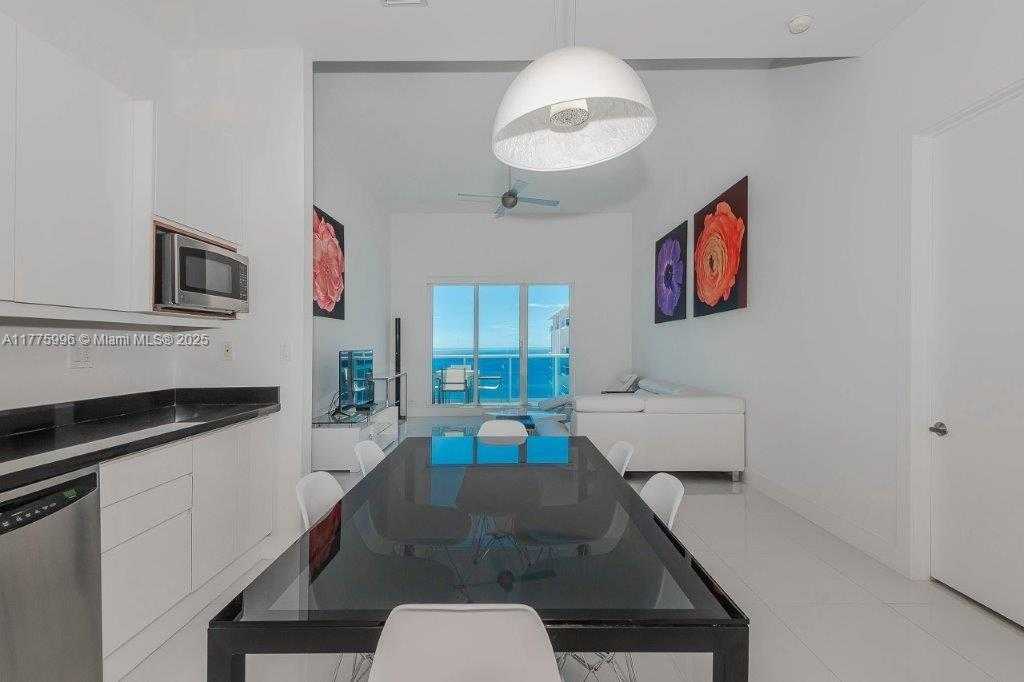 Small Image of 2301 COLLINS AVE #1624, Miami Beach Number 10