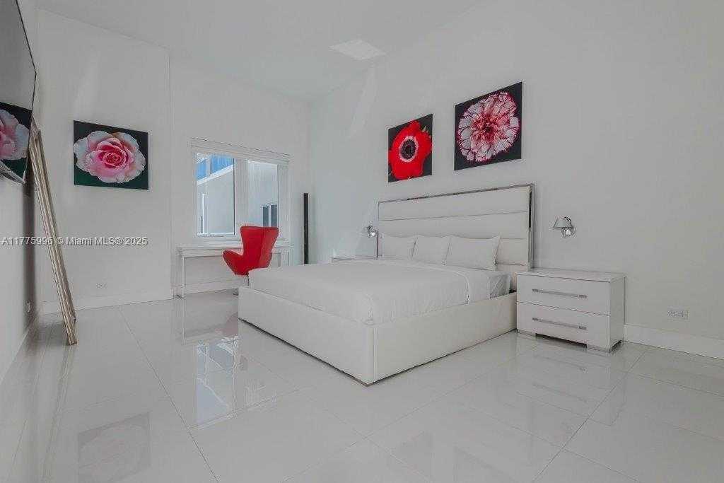 Small Image of 2301 COLLINS AVE #1624, Miami Beach Number 12