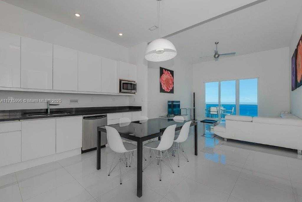 Small Image of 2301 COLLINS AVE #1624, Miami Beach Number 15