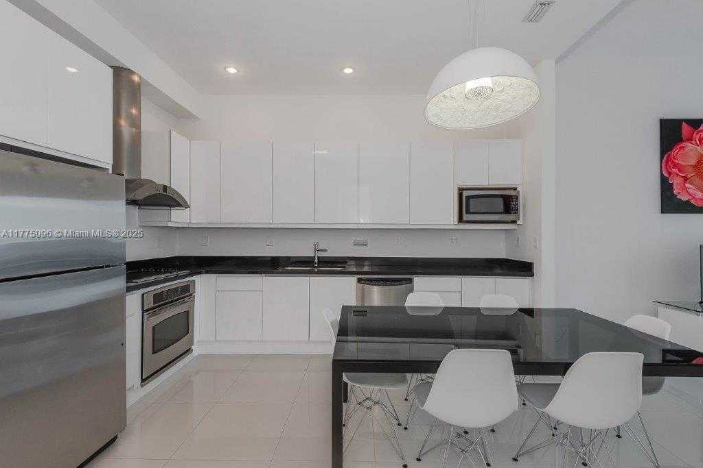Small Image of 2301 COLLINS AVE #1624, Miami Beach Number 16