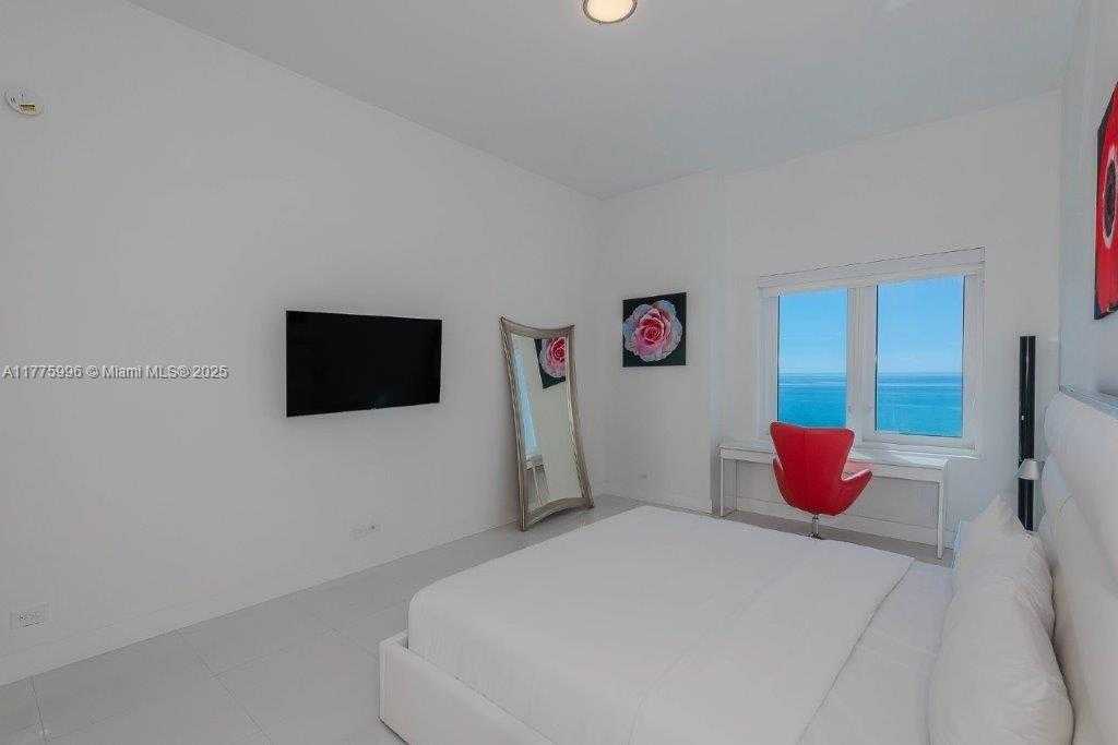 Small Image of 2301 COLLINS AVE #1624, Miami Beach Number 17