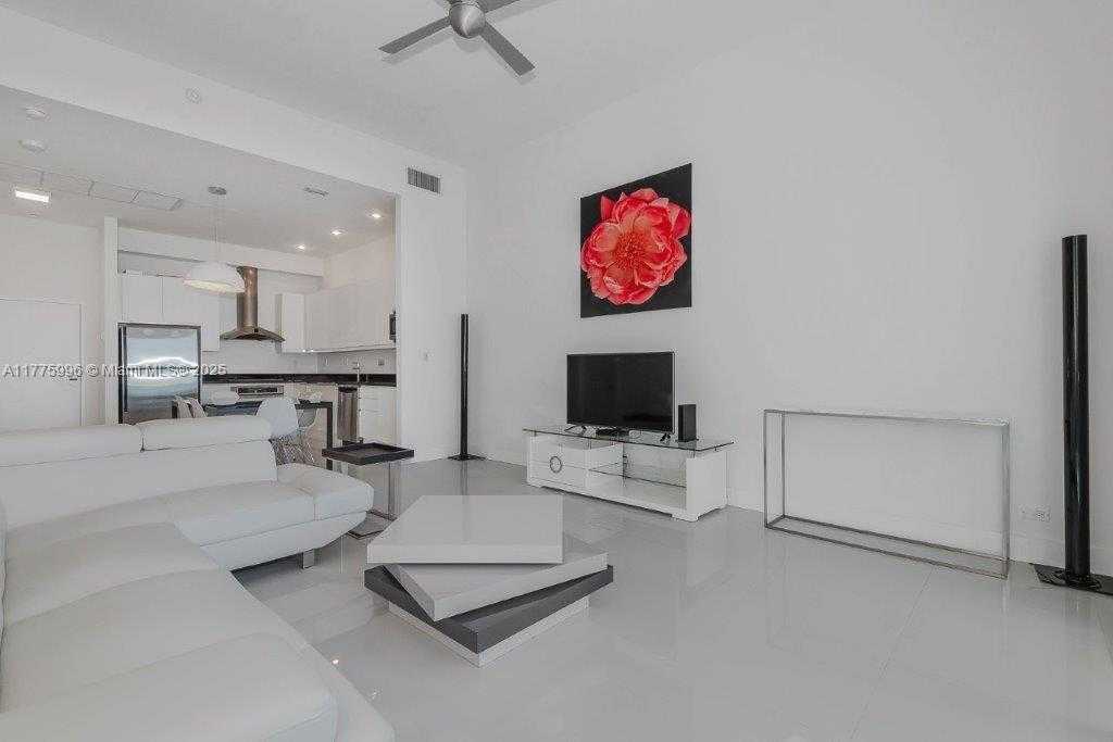 Small Image of 2301 COLLINS AVE #1624, Miami Beach Number 21