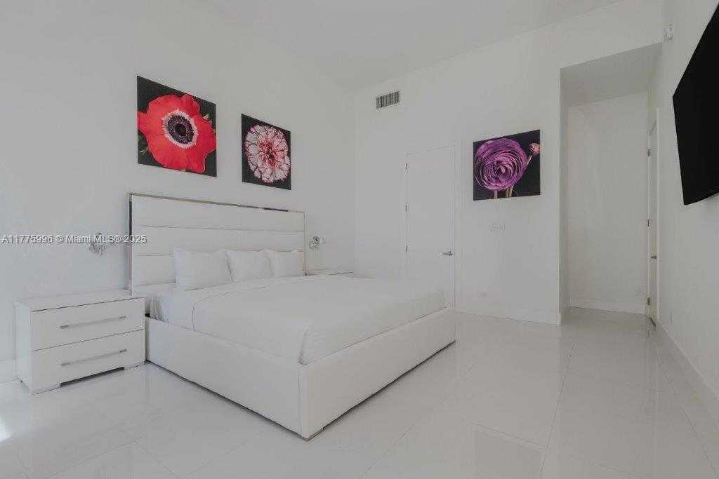 Small Image of 2301 COLLINS AVE #1624, Miami Beach Number 22