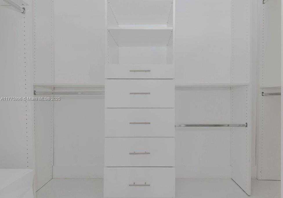 Small Image of 2301 COLLINS AVE #1624, Miami Beach Number 24