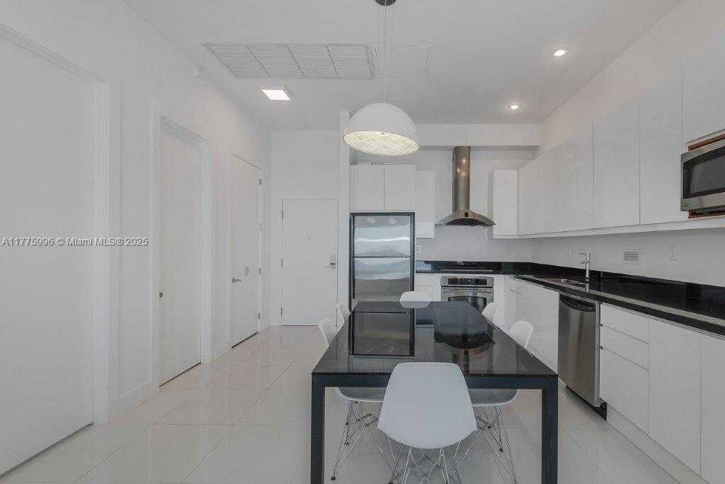 Small Image of 2301 COLLINS AVE #1624, Miami Beach Number 6