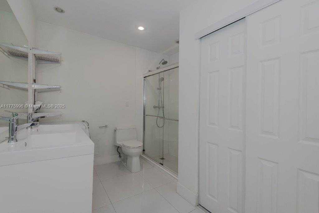 Small Image of 2301 COLLINS AVE #1624, Miami Beach Number 8