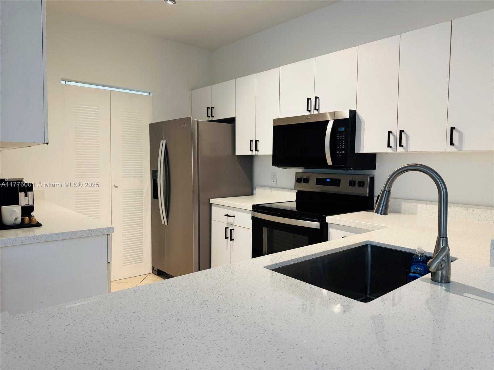 Small Image of 19555 EAST COUNTRY CLUB DR #8108, Aventura Number 7