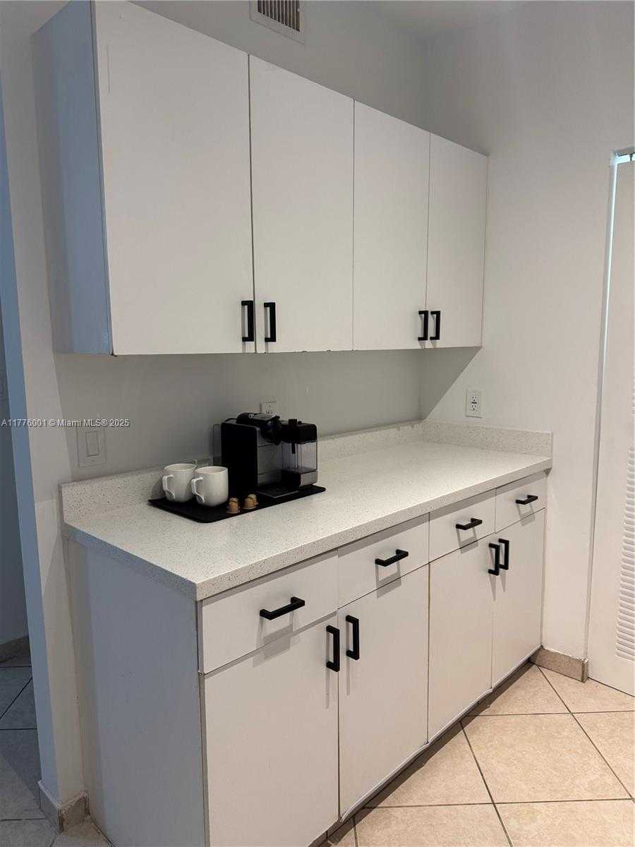 Small Image of 19555 EAST COUNTRY CLUB DR #8108, Aventura Number 9
