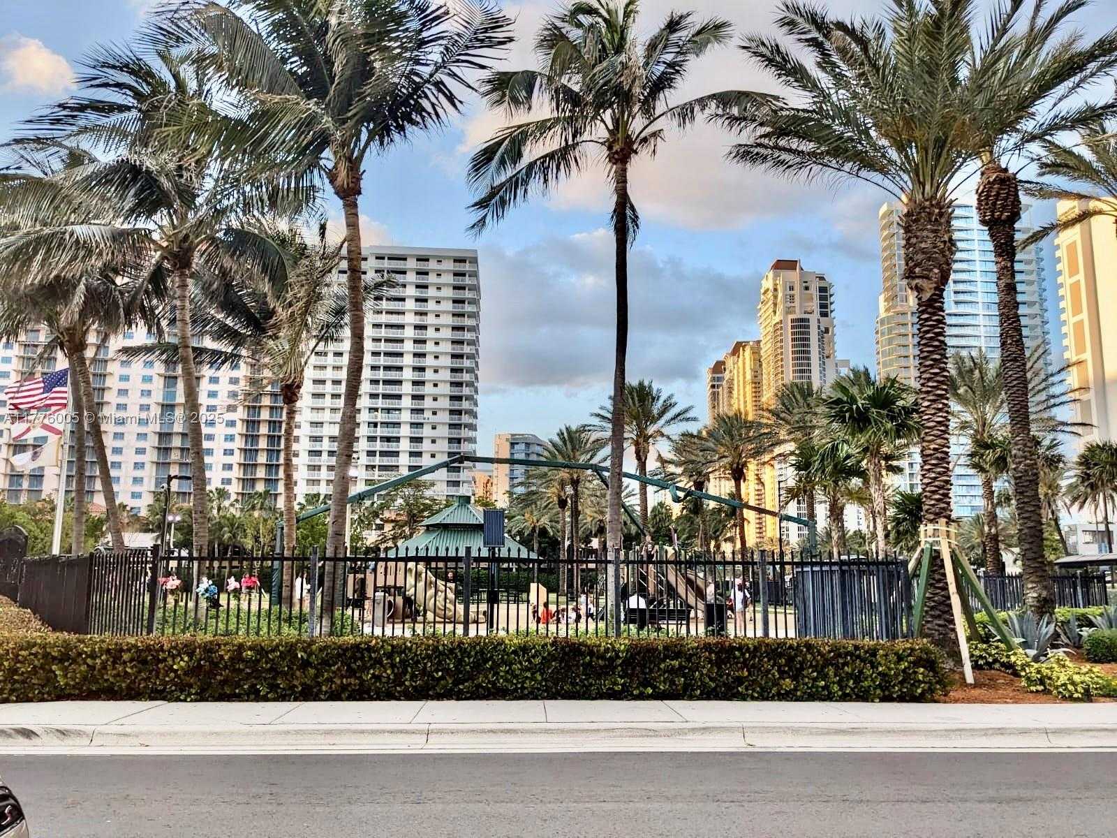 Small Image of 16909 NORTH BAY RD #103, Sunny Isles Beach Number 10