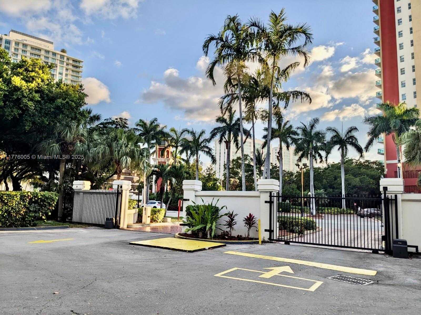 Small Image of 16909 NORTH BAY RD #103, Sunny Isles Beach Number 11