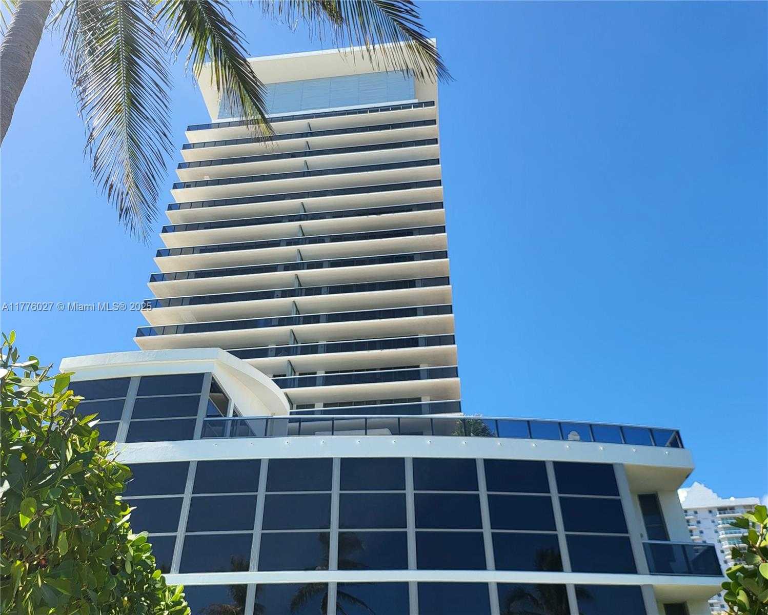 Small Image of 5875 COLLINS AVE #806, Miami Beach Number 13