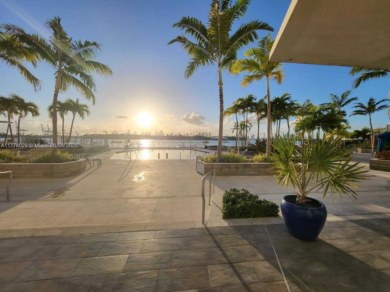 Small Image of 800 WEST #412, Miami Beach Number 16