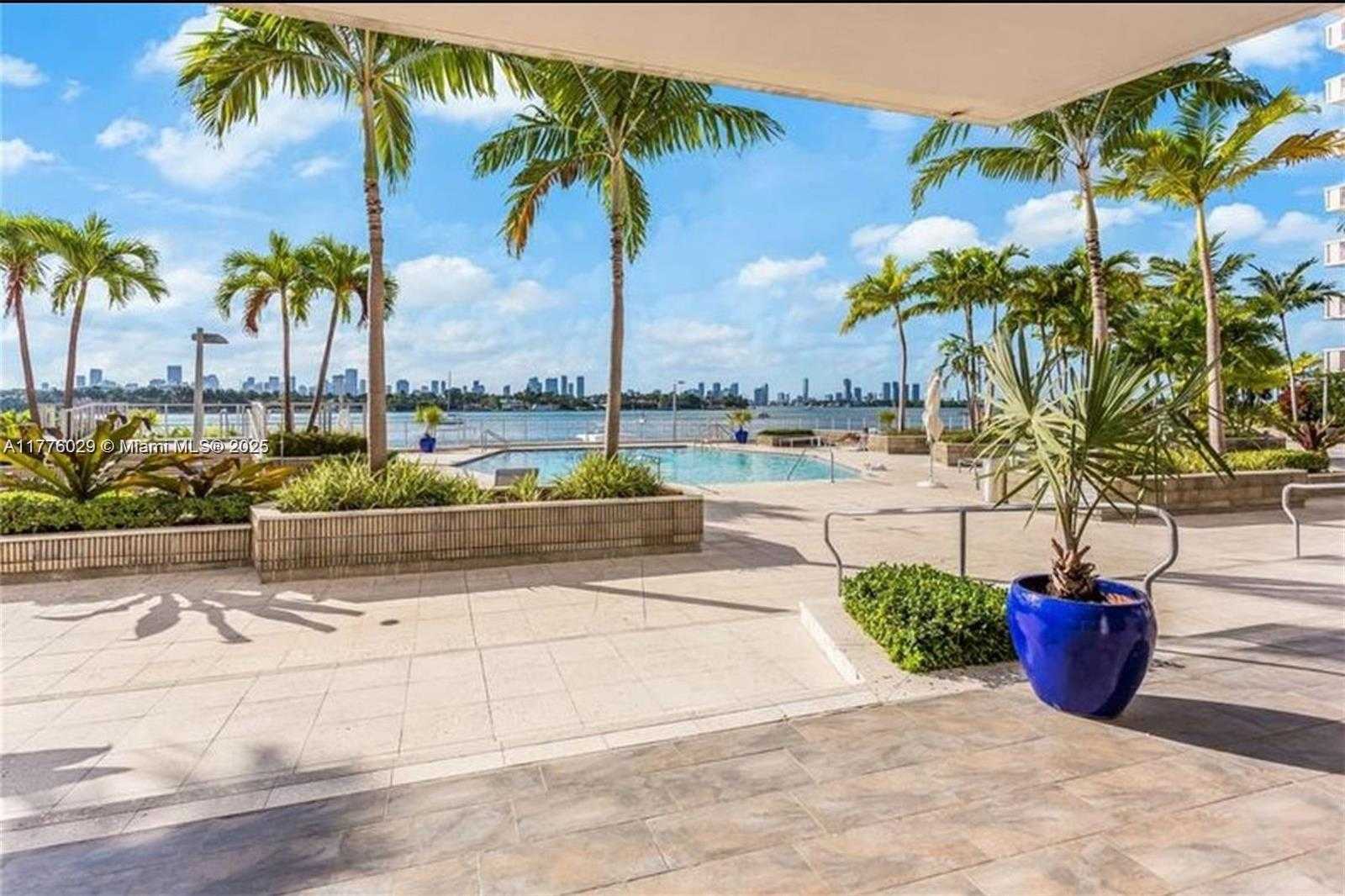 Small Image of 800 WEST #412, Miami Beach Number 8