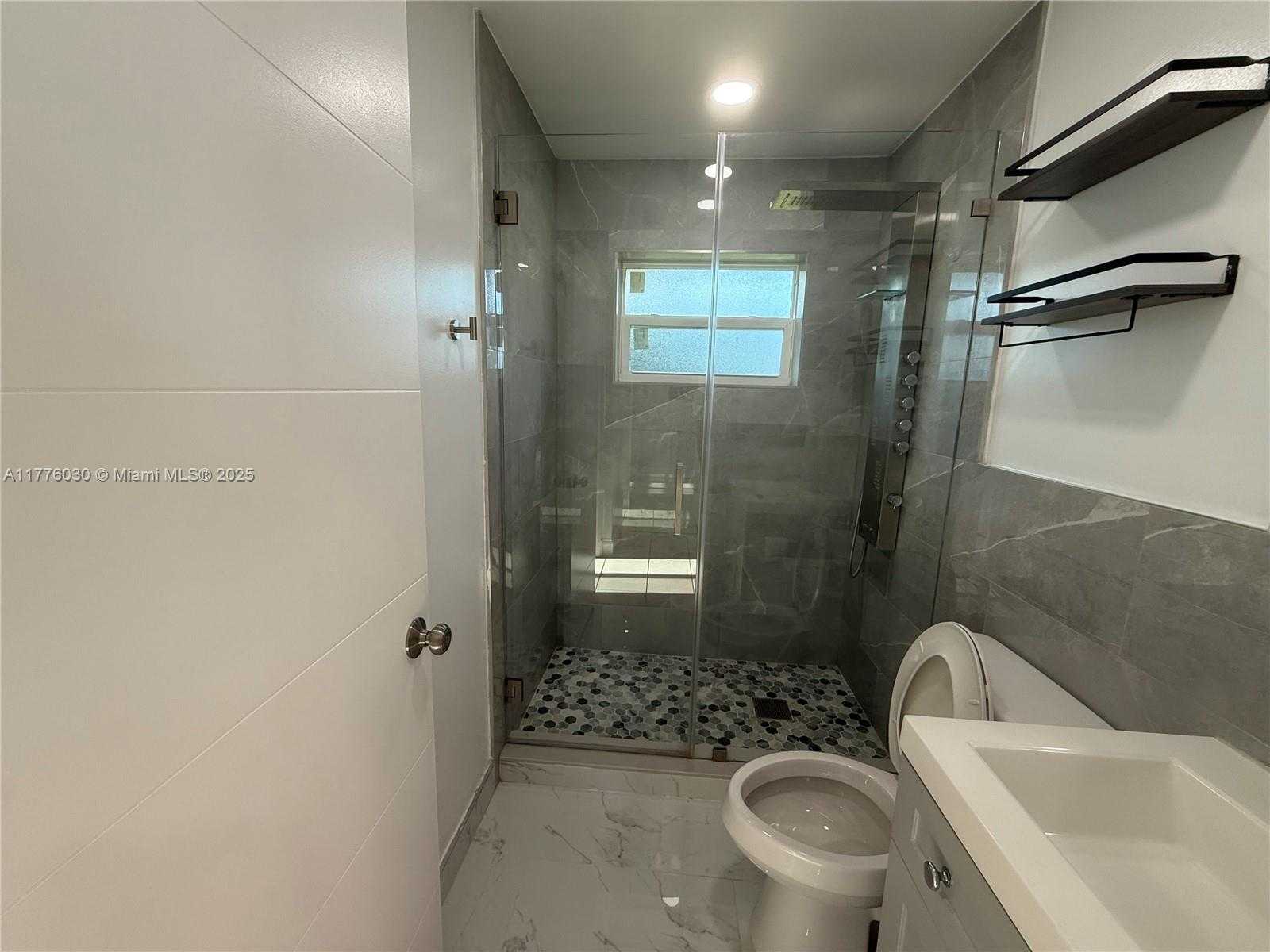 Small Image of 6218 RODMAN ST #1, Hollywood Number 11