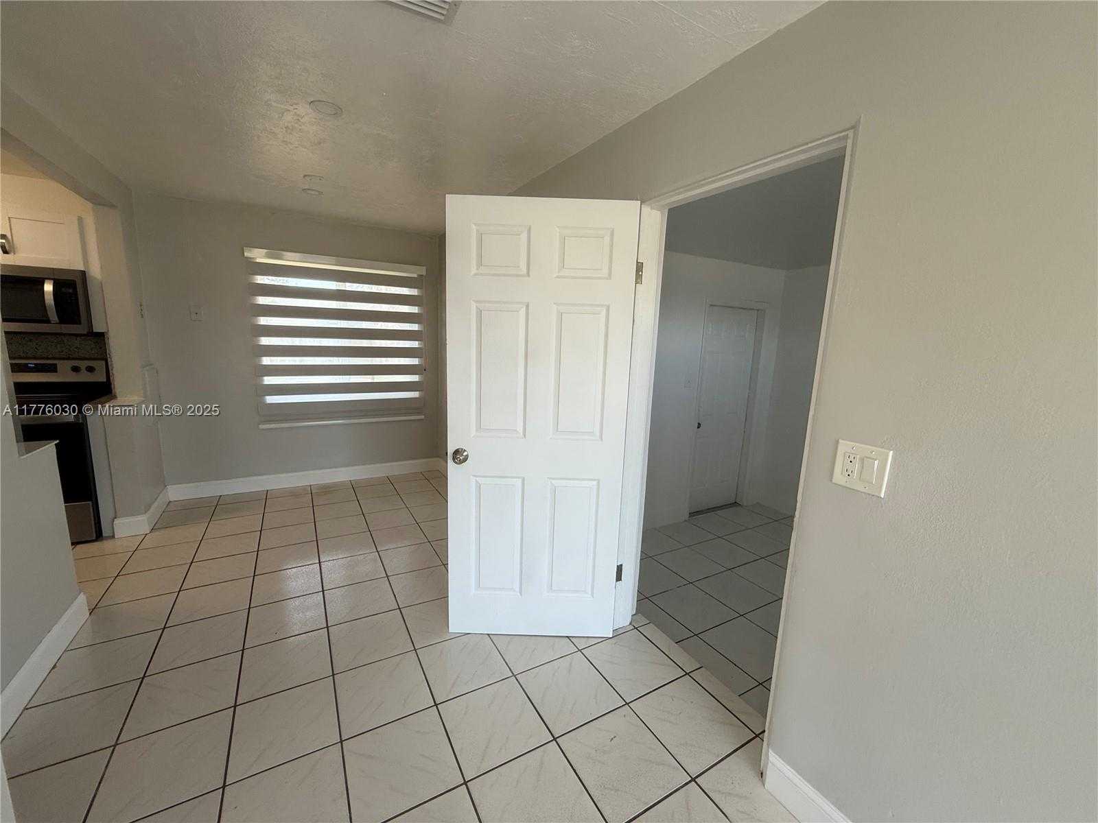 Small Image of 6218 RODMAN ST #1, Hollywood Number 17