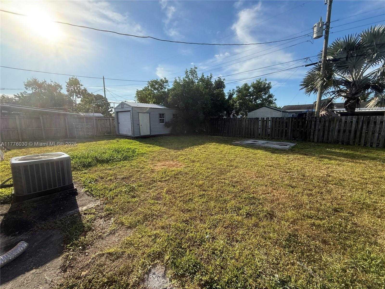 Small Image of 6218 RODMAN ST #1, Hollywood Number 24