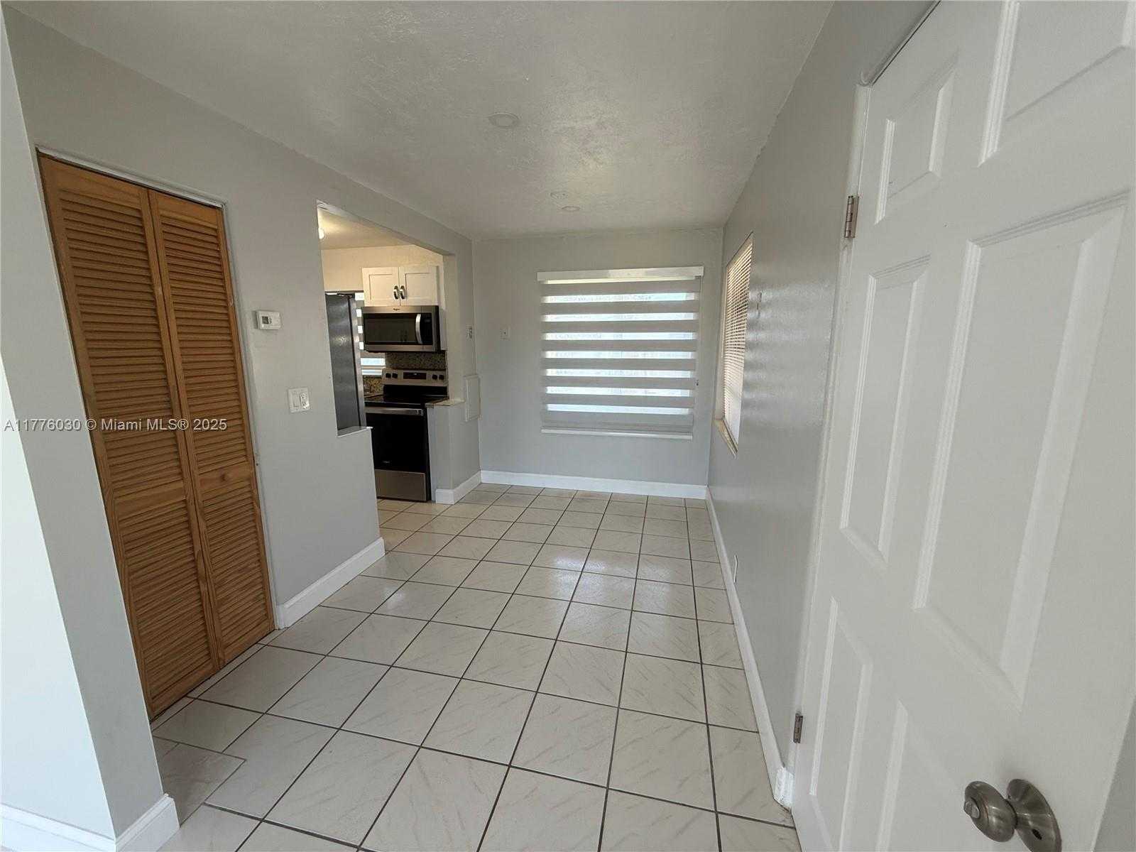 Small Image of 6218 RODMAN ST #1, Hollywood Number 7