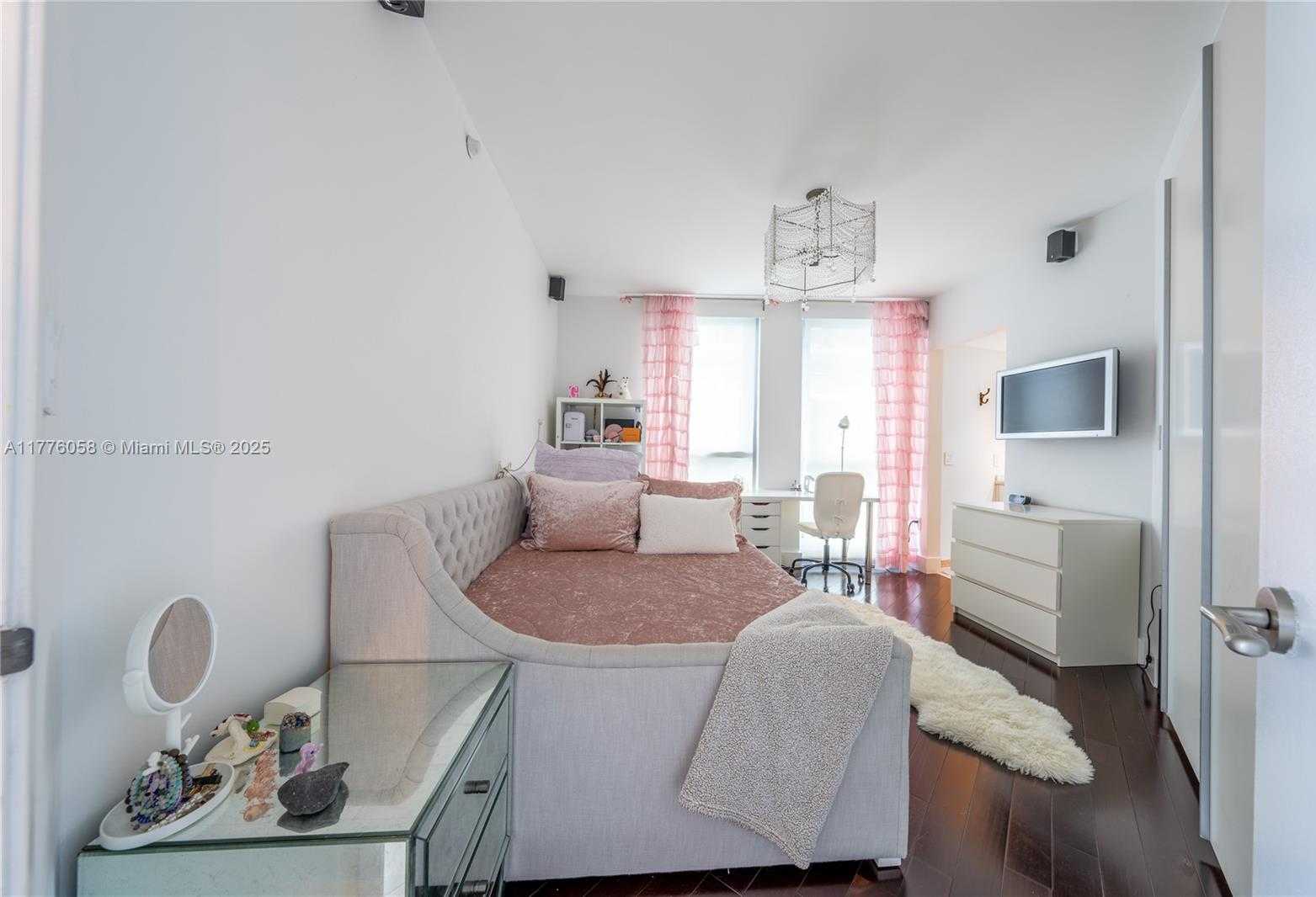 Small Image of 9401 COLLINS AVE #403, Surfside Number 34